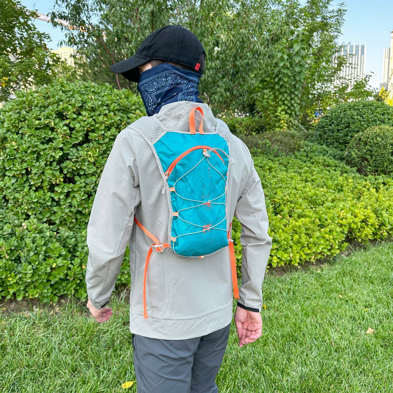 ランニング　リュックサック　軽量　水筒バッグ　多機能　バイク　バッグ　登山バッグ　旅行　3way　防水