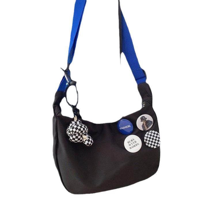 餃子バッグ　ナイロン　斜め掛け　レディースファッション　ショルダーバッグ