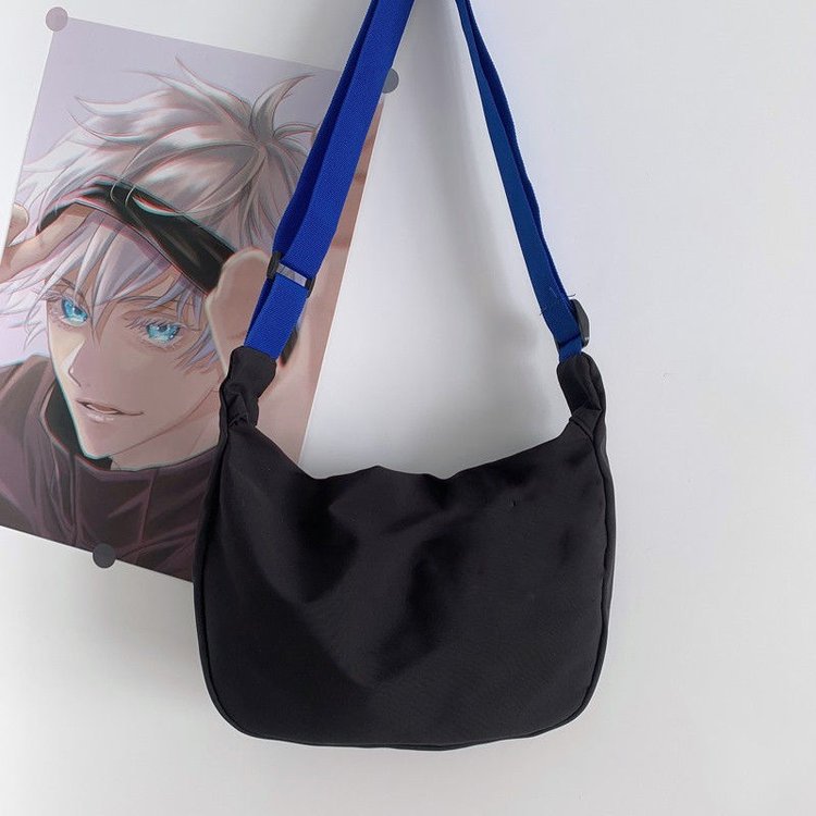 餃子バッグ　ナイロン　斜め掛け　レディースファッション　ショルダーバッグ