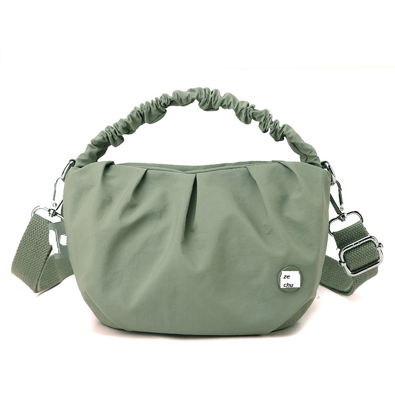 2025年夏新作 軽量レジャーバッグ ショルダー/斜め掛け兼用 大容量ナイロントート