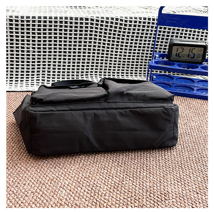 【2025年春夏新作】 高見え 大容量 ショルダーバッグ レディース 斜めがけ カジュアル ワークウェア風 どんなコーデにも合う