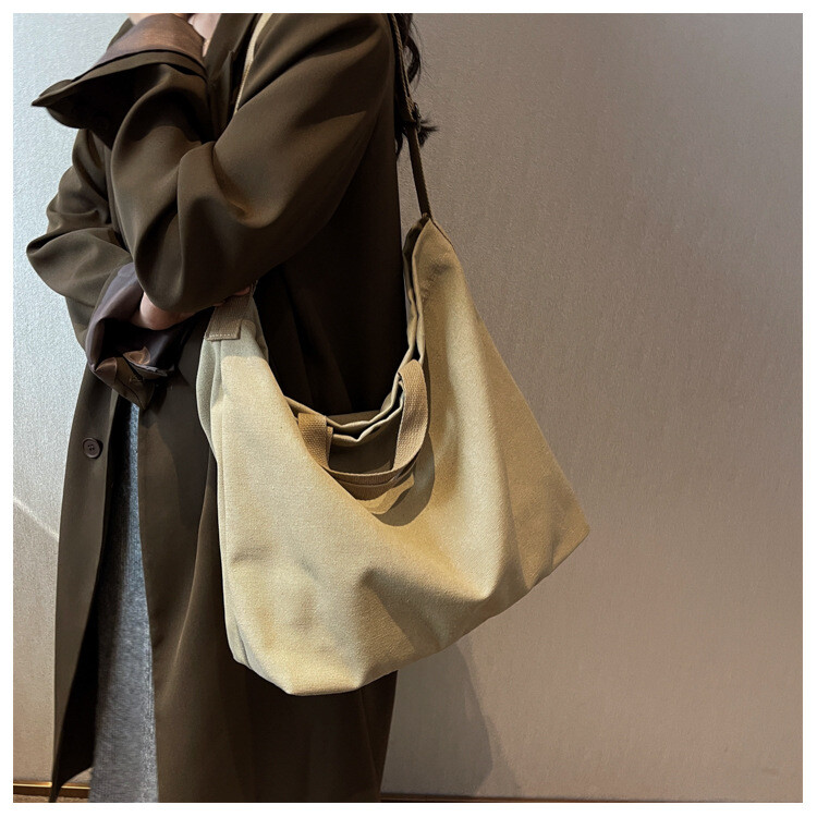 帆布バッグ レディース 2025新作 シンプル カジュアル 大容量 ショルダーバッグ 汎用 通勤 通学 斜めがけバッグ おしゃれ