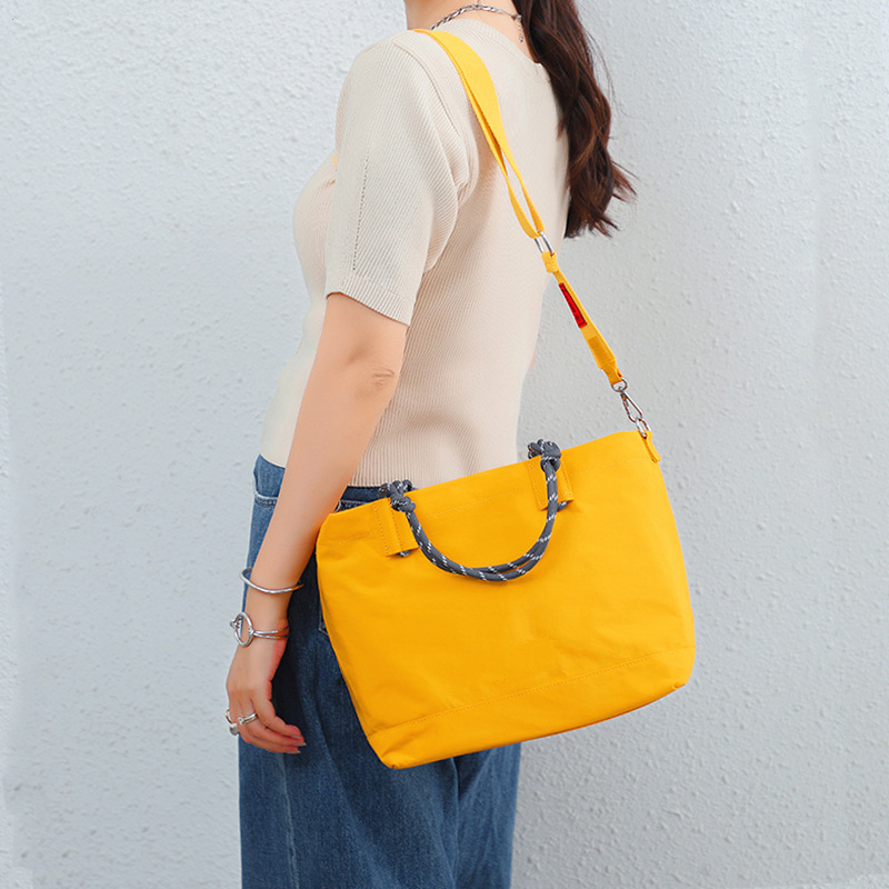 2025新作　シンプルナイロンバッグ ドーパミンショルダーバッグ 軽量ハンドバッグ 韓国風おしゃれレディースショルダーバッグ