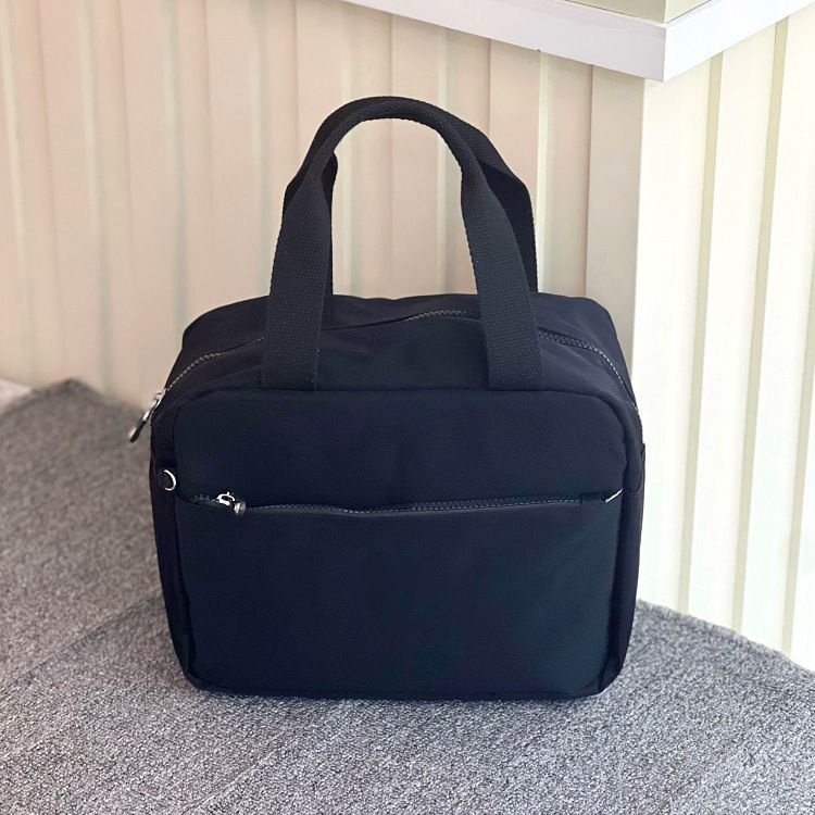 2026年新作ショルダーバッグ　トレンド レディース斜めがけバッグ　おしゃれ手提げバッグ　軽量撥水ナイロン弁当袋