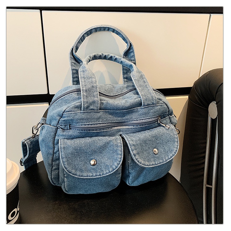 レディースハンドバッグ、ファッショナブルなデザインでカジュアル通勤兼用、ウォッシュデニム製、女性向けトレンド感あふれる都会風バッグ