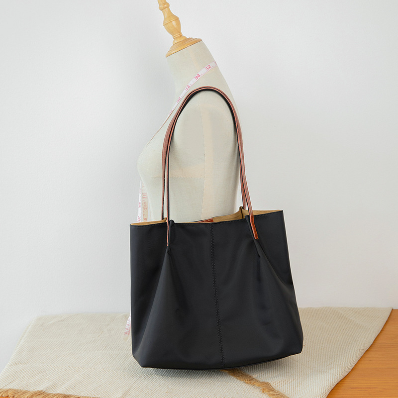 トートバッグ無地 男女兼用 軽量 カジュアル 大容量 ナイロン 撥水 マザーズバッグ 通勤 通学 ハンドバッグ