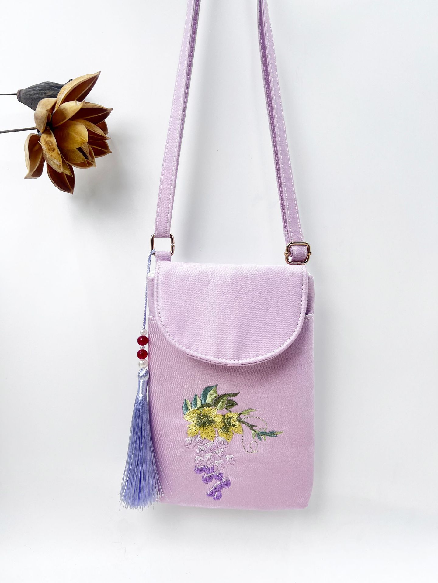  斜め掛け　アジャスター　携帯バッグ　クラシック風　刺繍　子供収納バッグ