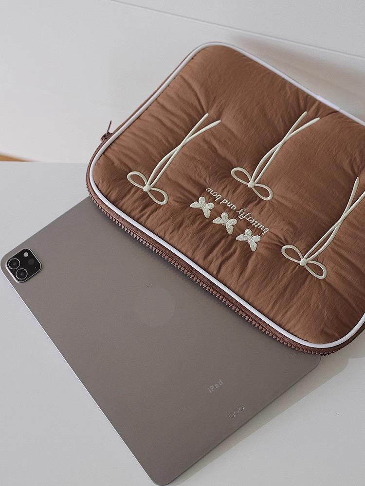 ふわふわ 可愛いpcバッグ　ノートパソコンバッグ　手提げ　