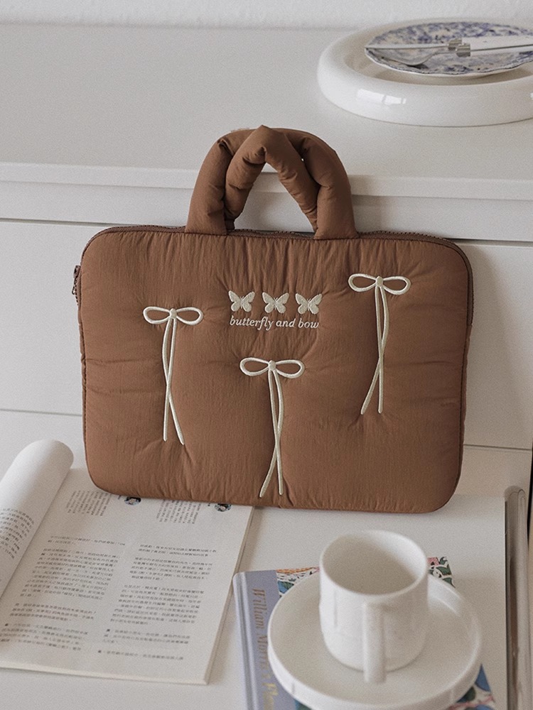 ふわふわ 可愛いpcバッグ　ノートパソコンバッグ　手提げ　