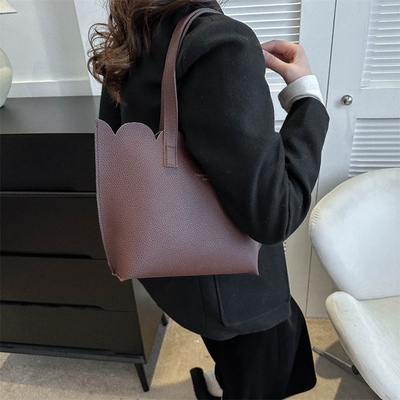 花縁　トートバッグ　レディース　手提げバッグ　ファッション　シボ柄