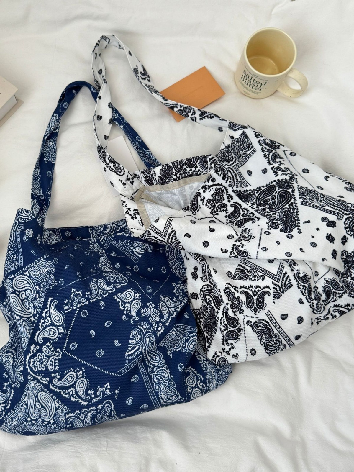 総柄プリント　ワンショルダーバッグ　手提げ　ハンドル　ヴィンテージ　大容量　トートバッグ