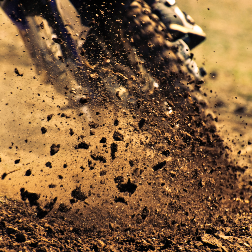 Dune Dominator: 55MPH 8000W Electric Dirt Bike for Sand