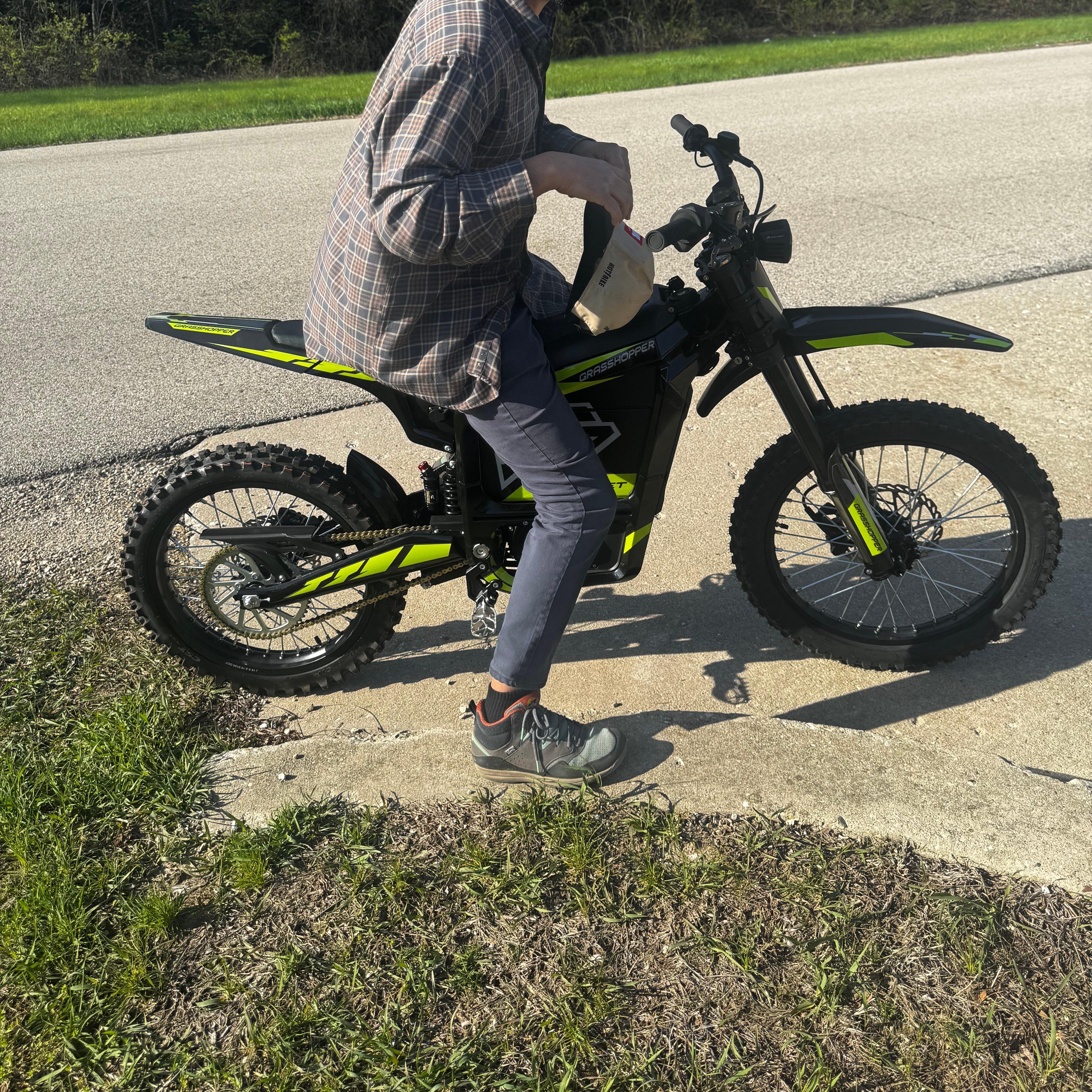 ESU Grasshopper 17kW Mid-Drive Electric Dirt Bike – USA Stock In Stock, 72V 60Ah Battery, 430N·m Torque, 68 MPH Top Speed, 150 km @25km/h Range, Forged Aluminum Frame, Off-Road E-Moto