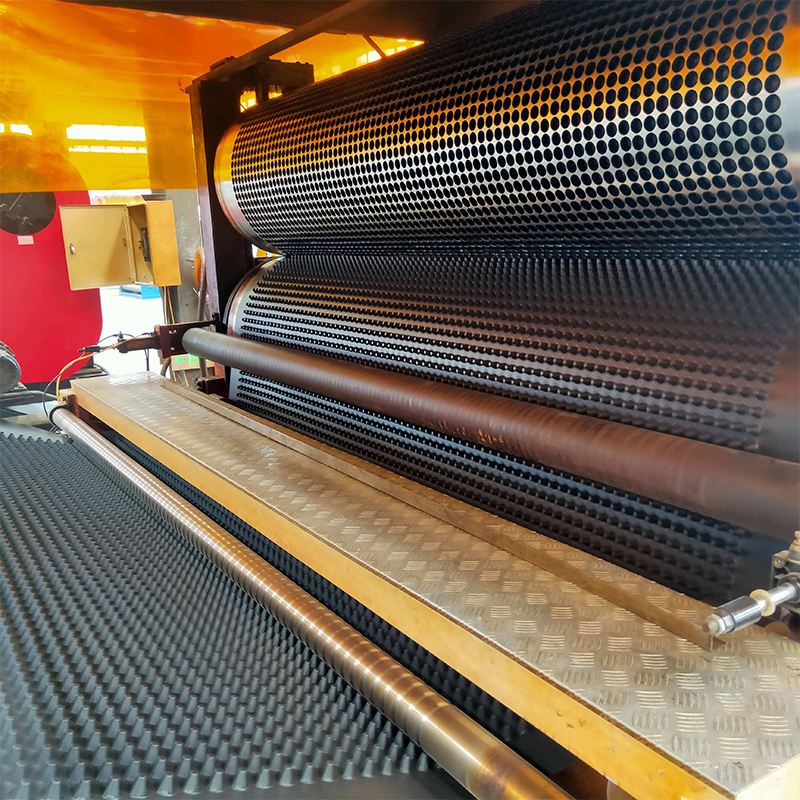 PVC Plastic drain board drainage sheet mat/plastic drainage matting 20mm