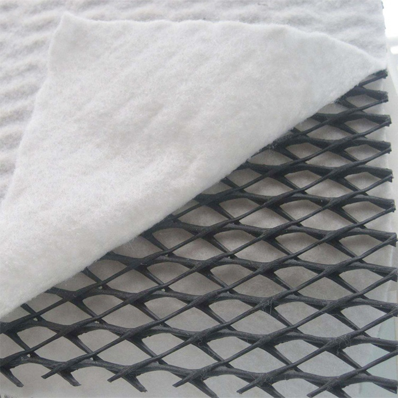 Three-dimensional composite drainage network