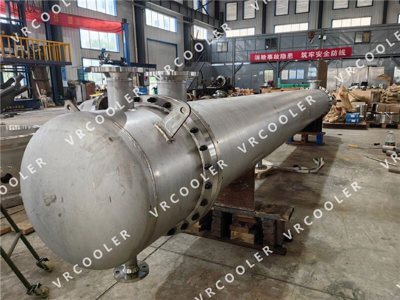 What are some common applications of shell and tube heat exchangers?