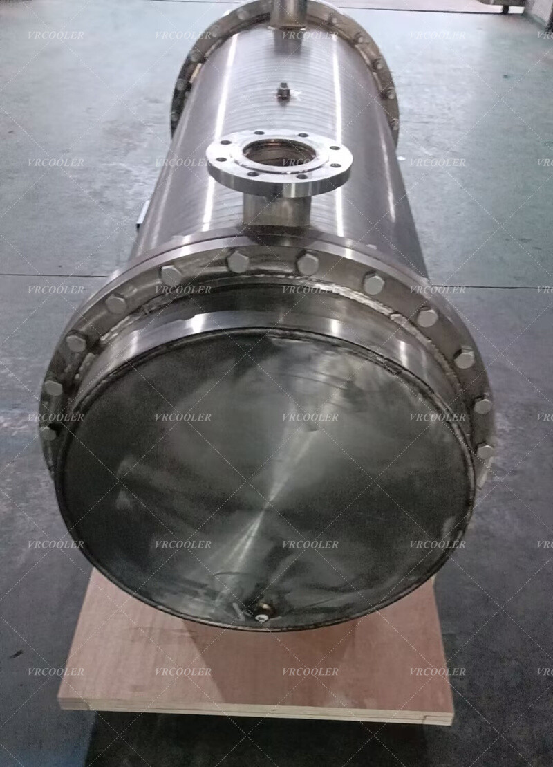 What are the Differences in Corrosion Resistance between Shell & Tube Heat Exchangers Made of Different Materials?