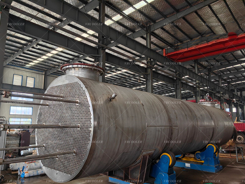 Fluid Distribution in Shell and Tube Heat Exchangers.jpg