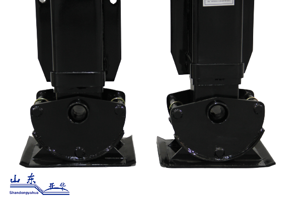 Two-axis linkage S spring foot