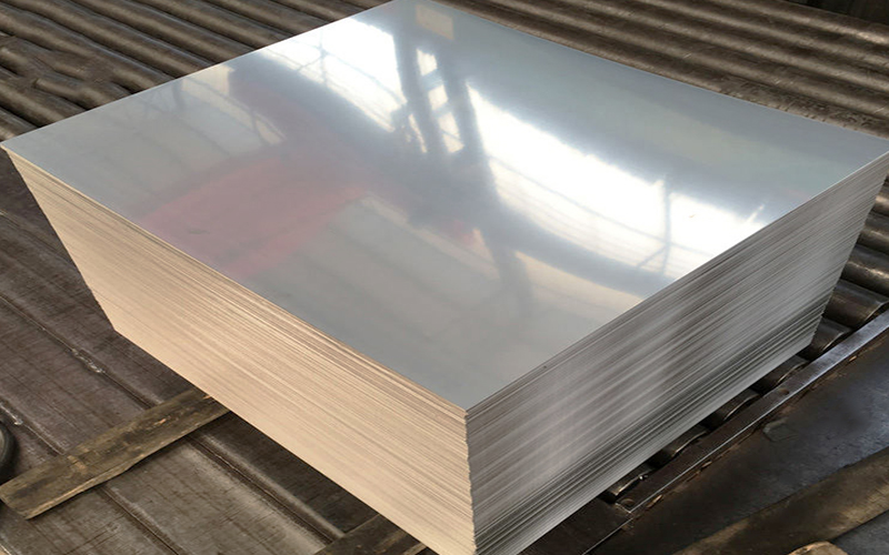 Titanium alloy plate