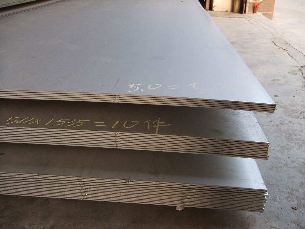 The Difference Between Carbon Steel Plate And Galvanized Plate