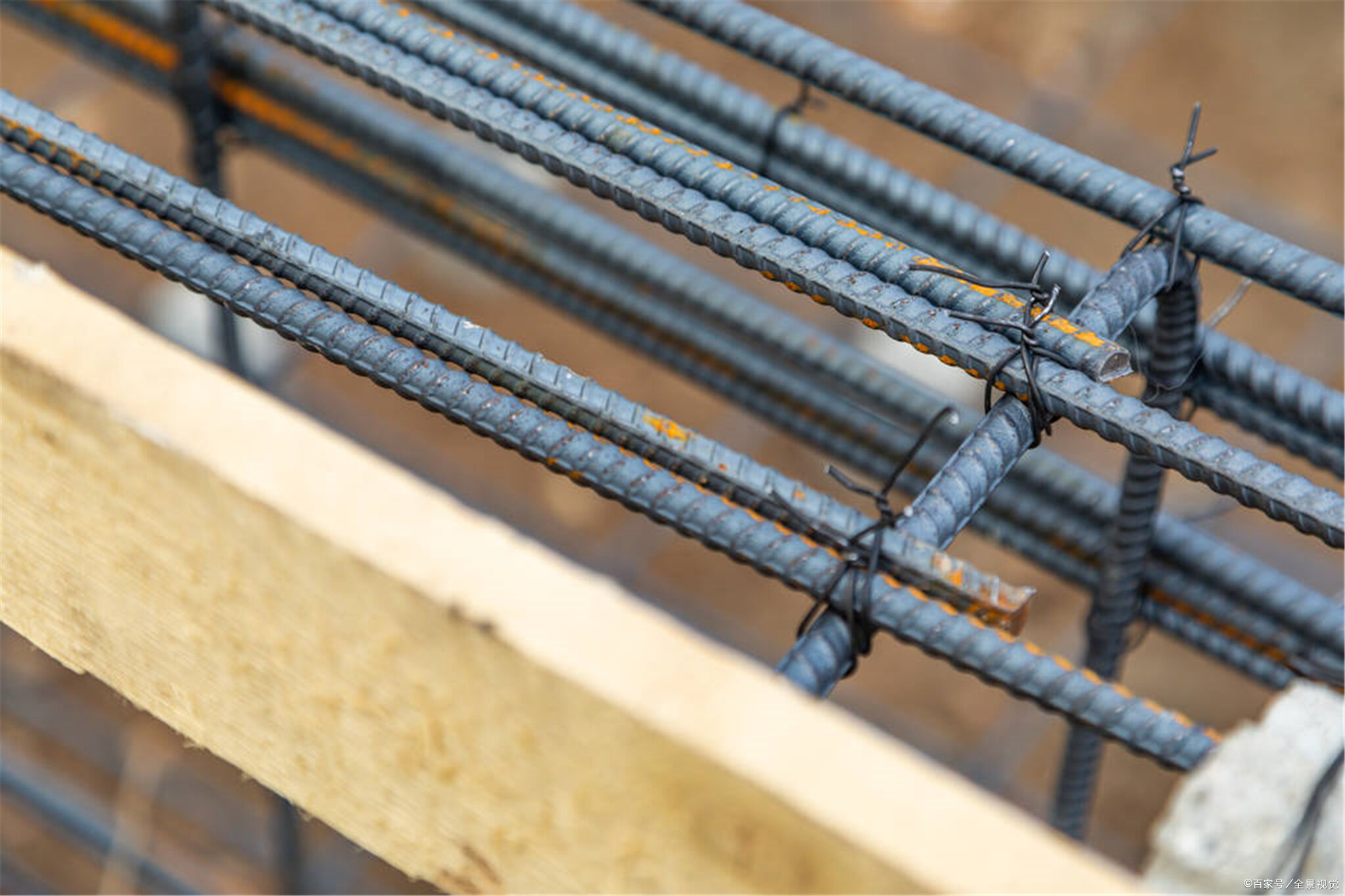 Application of steel bars in construction projects and types of steel bars