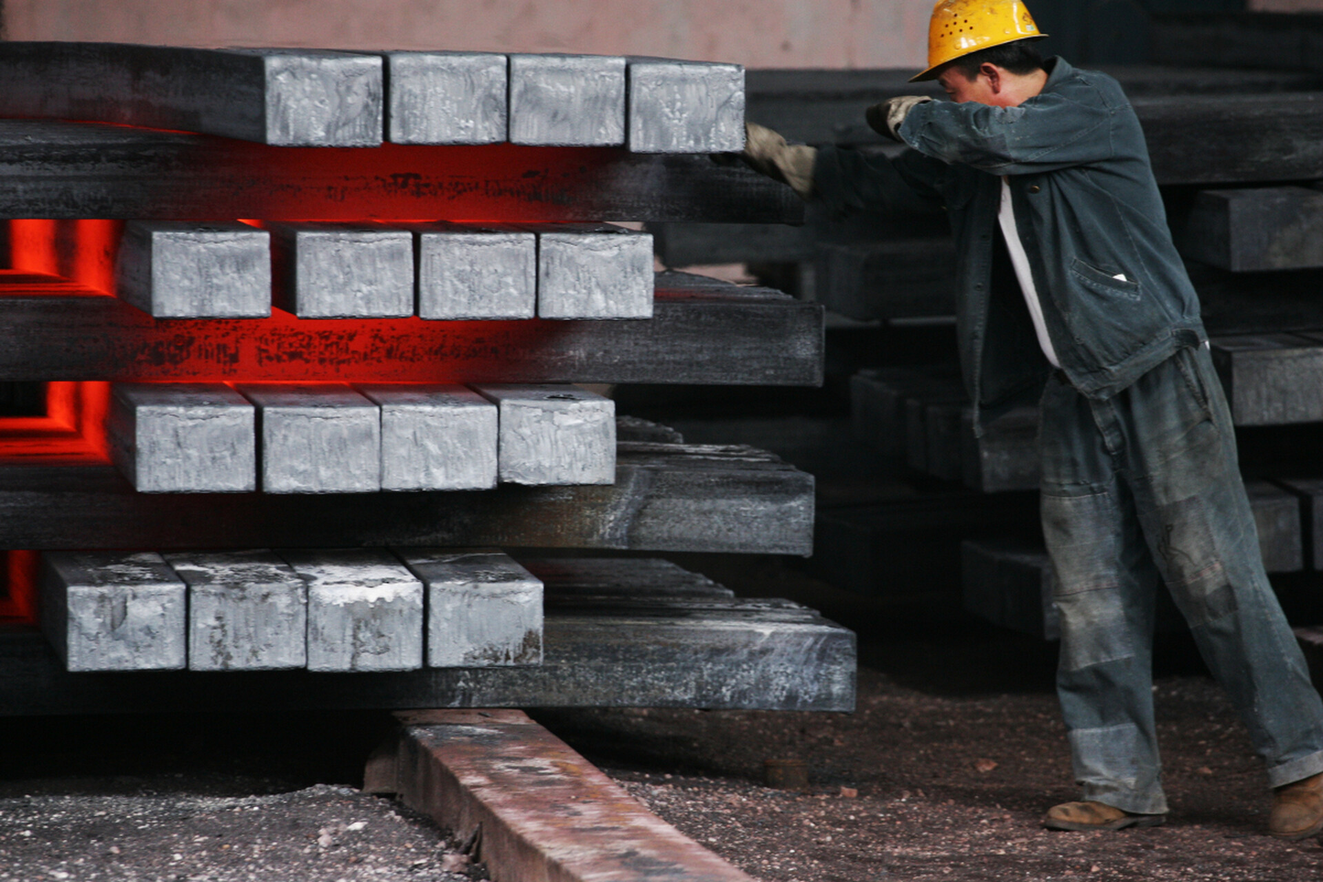 Global Crude Steel Production Declines 6.5% YoY in August 2024