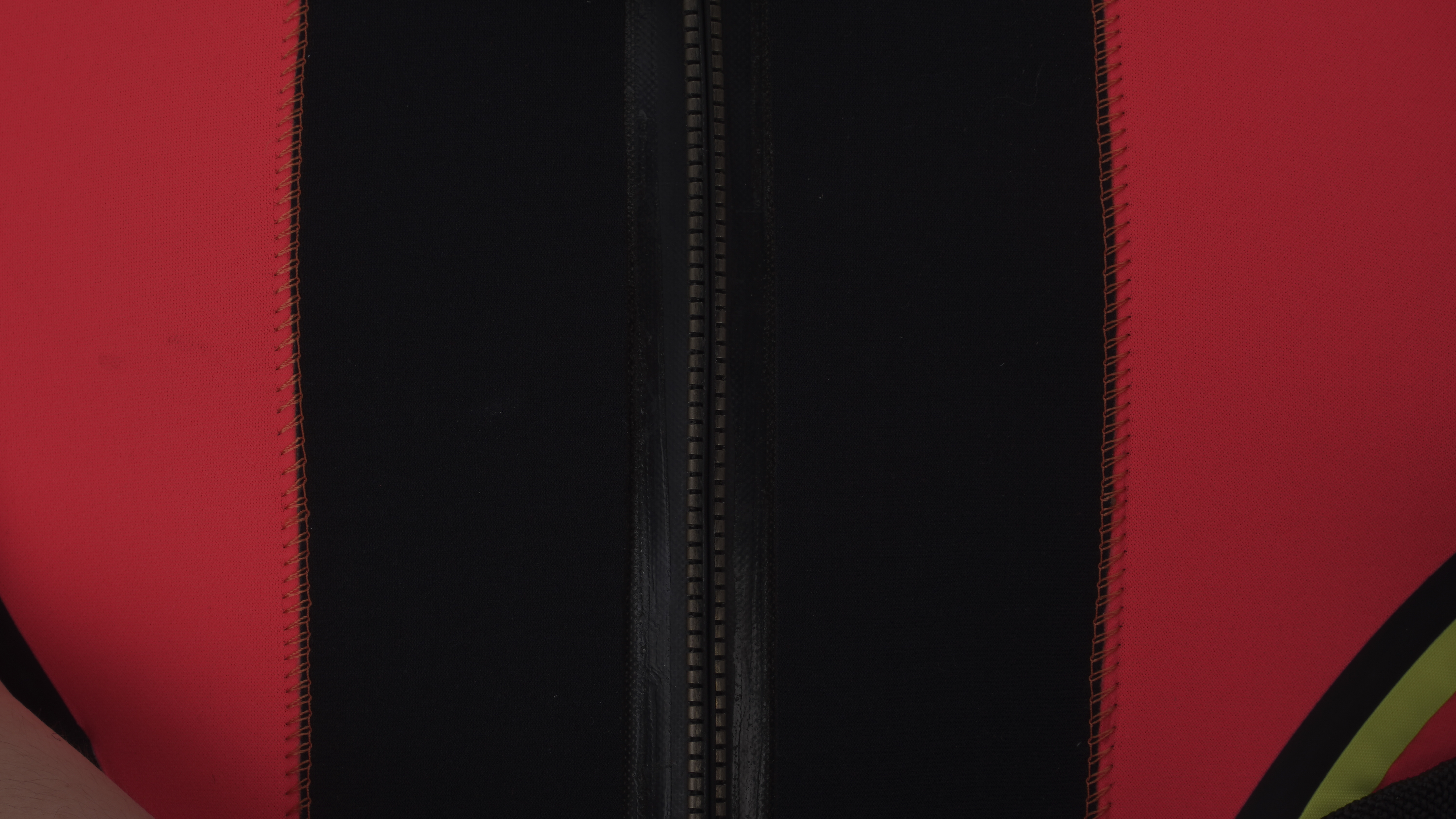 INSULATED IMMERSION SUIT