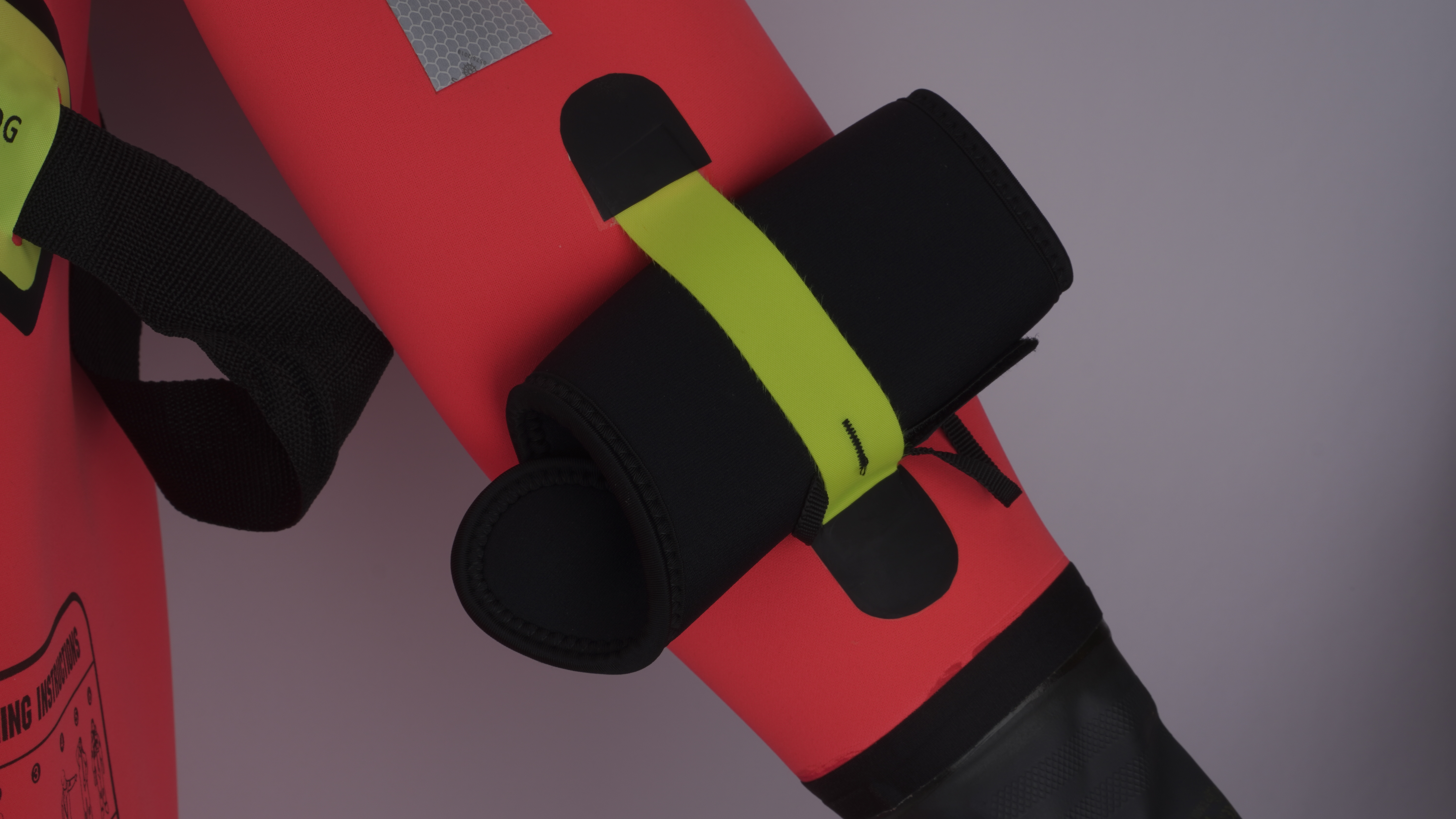 INSULATED IMMERSION SUIT