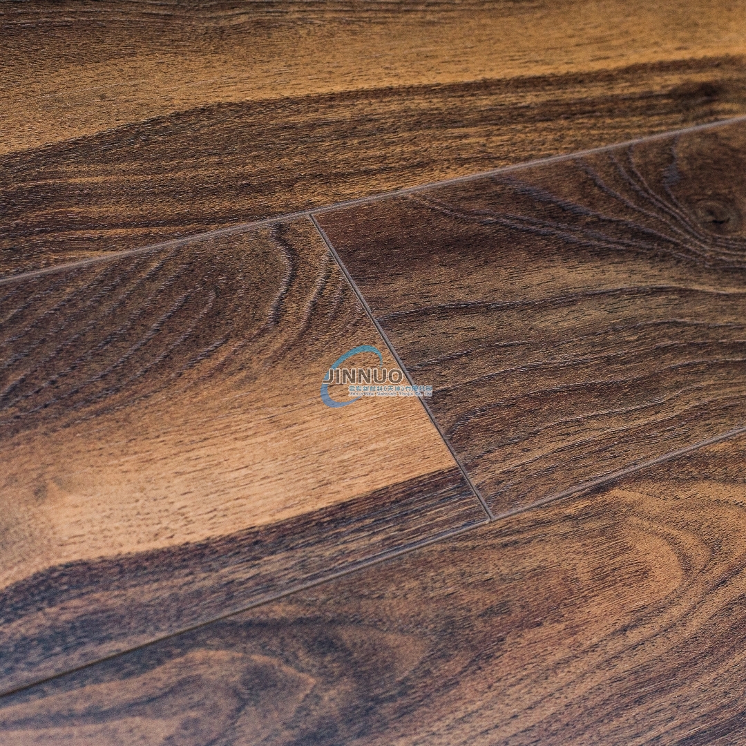 Free Sample: High Gloss Surface Medium Density Fibreboard Laminate Flooring MDF AC3/AC4/AC5 7mm/8mm/10mm/12mm Home Decor Building Materials Waterproof Laminated