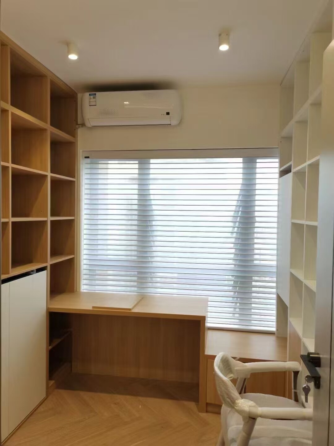 Shangri-la Shades Fabrics: Square Sheer on Back H Series