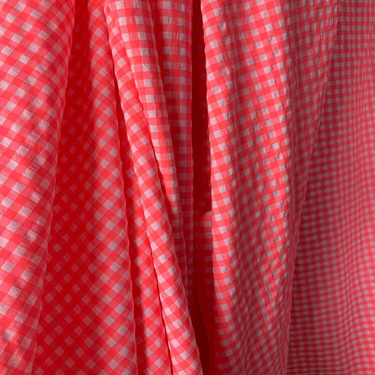 Yunfantex Cotton Yarn Dyed Seersucker Hot Selling Breathable Check Plaid Bubble Fabric 