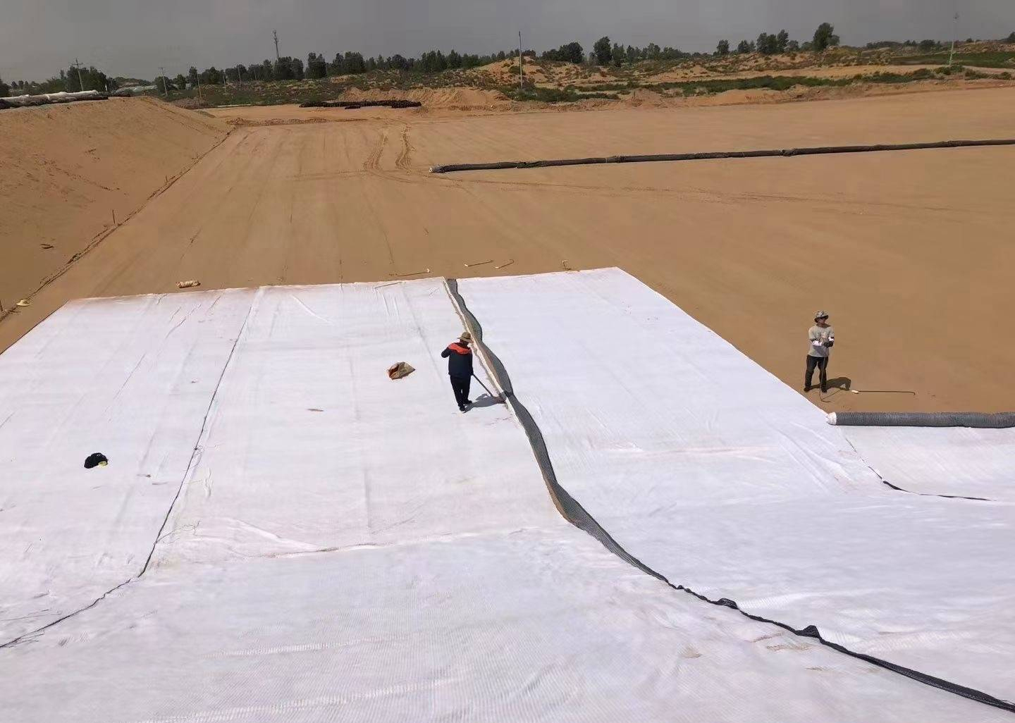 What is the function of anti-seepage geotextile (composite geomembrane)