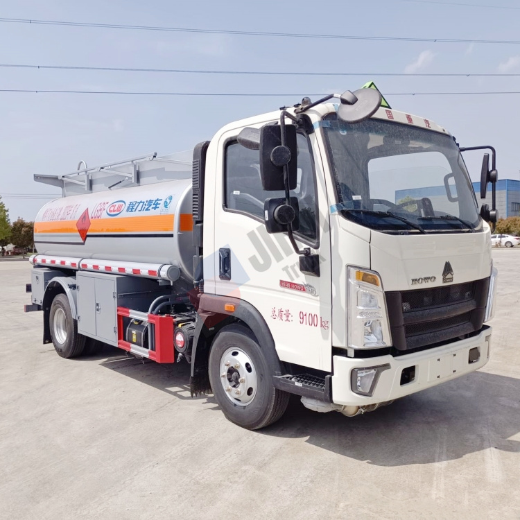 Small Howo Fuel Tanker Truck