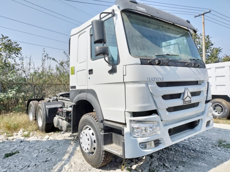 Sinotruk Howo 371/380/420/430 6x4 Tractor Truck