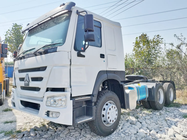 Sinotruk Howo 371/380/420/430 6x4 Tractor Truck