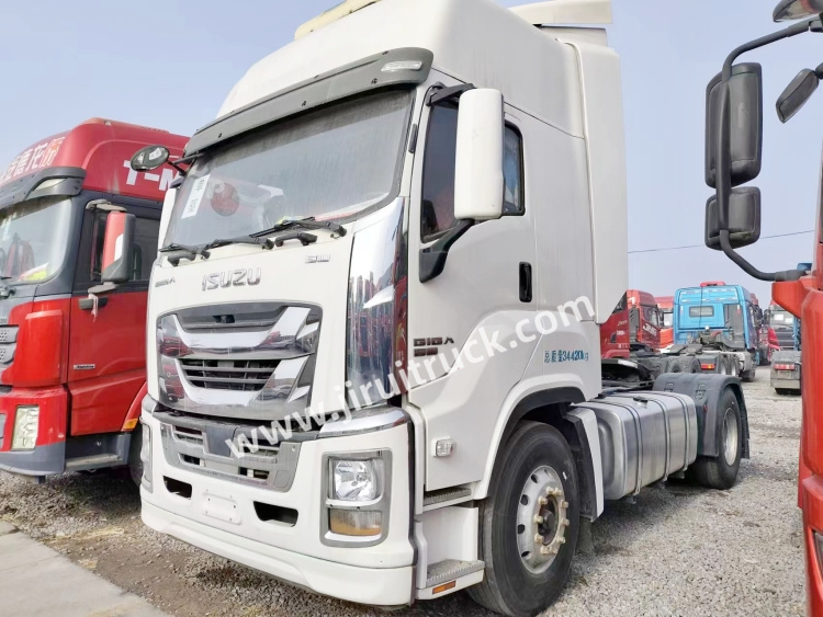 ISUZU GIGA Tractor Head 420