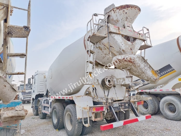 Shacman M3000 mixer truck (3).jpg SHACMAN 8×4 M3000 Mixer Truck