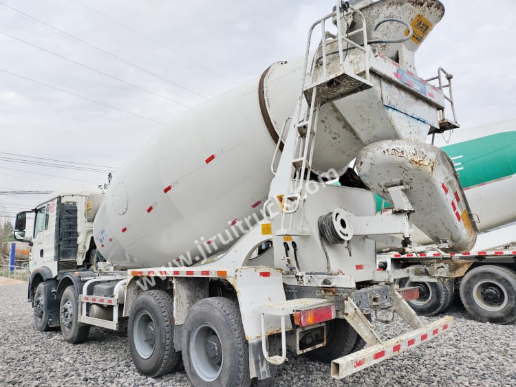 Howo mixer truck (8).jpg Howo Mixer Truck TX 340