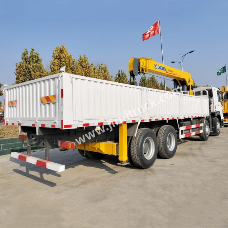 Howo 8x4 Crane Mounted Truck 375 HP 