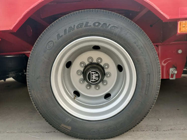 3 axle low loader trailer (3).jpg