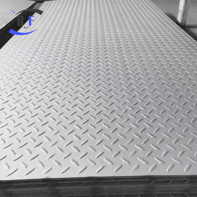 Stainless steel checkered plate