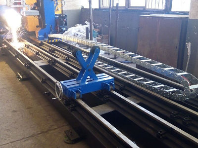 Intersecting line cutting machine