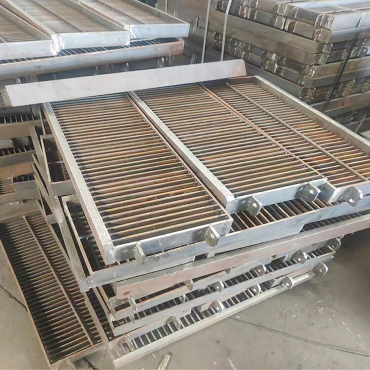 Steel grating for car wash drainage ditch cover