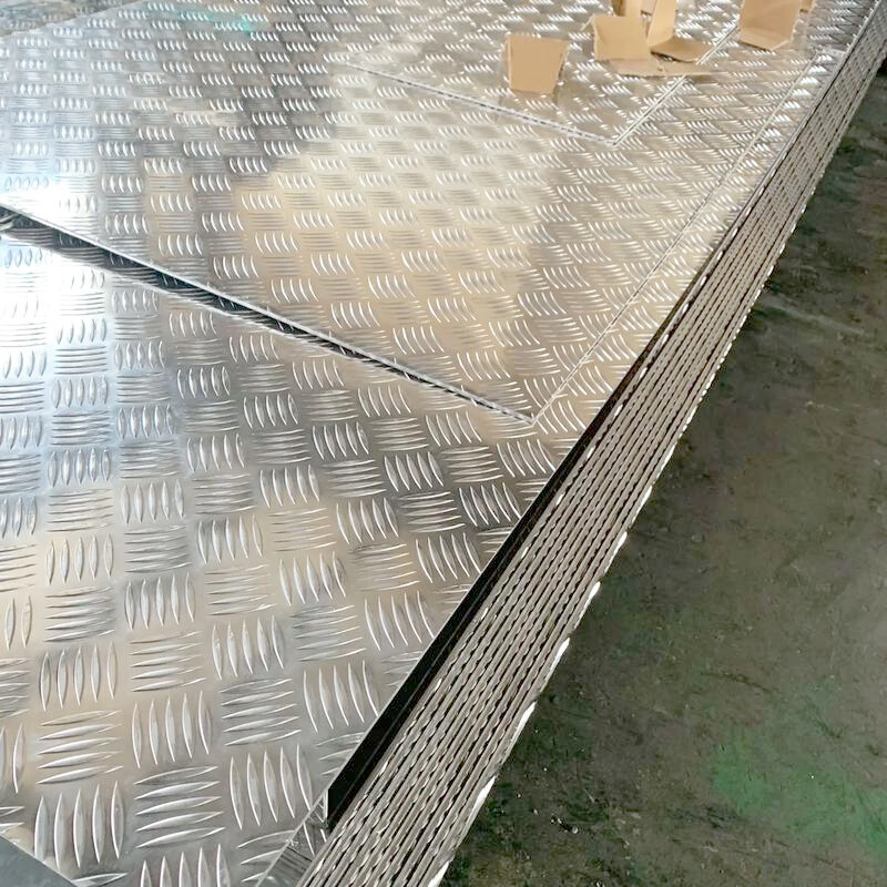 Five-rib pattern aluminum plate