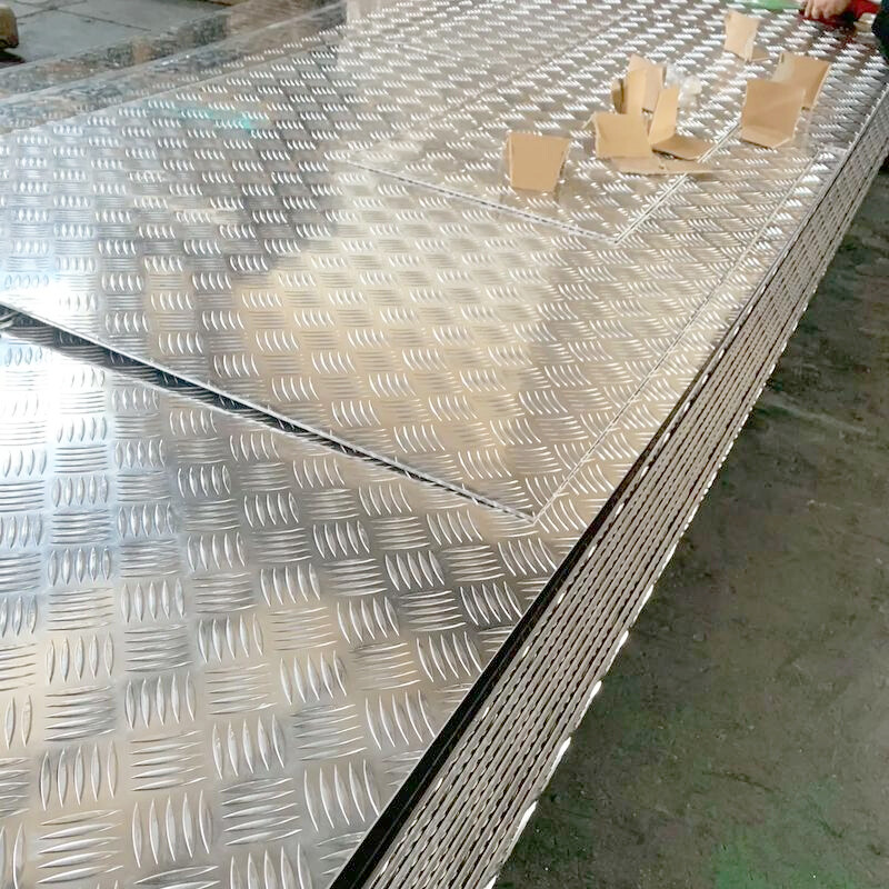 Five-rib pattern aluminum plate