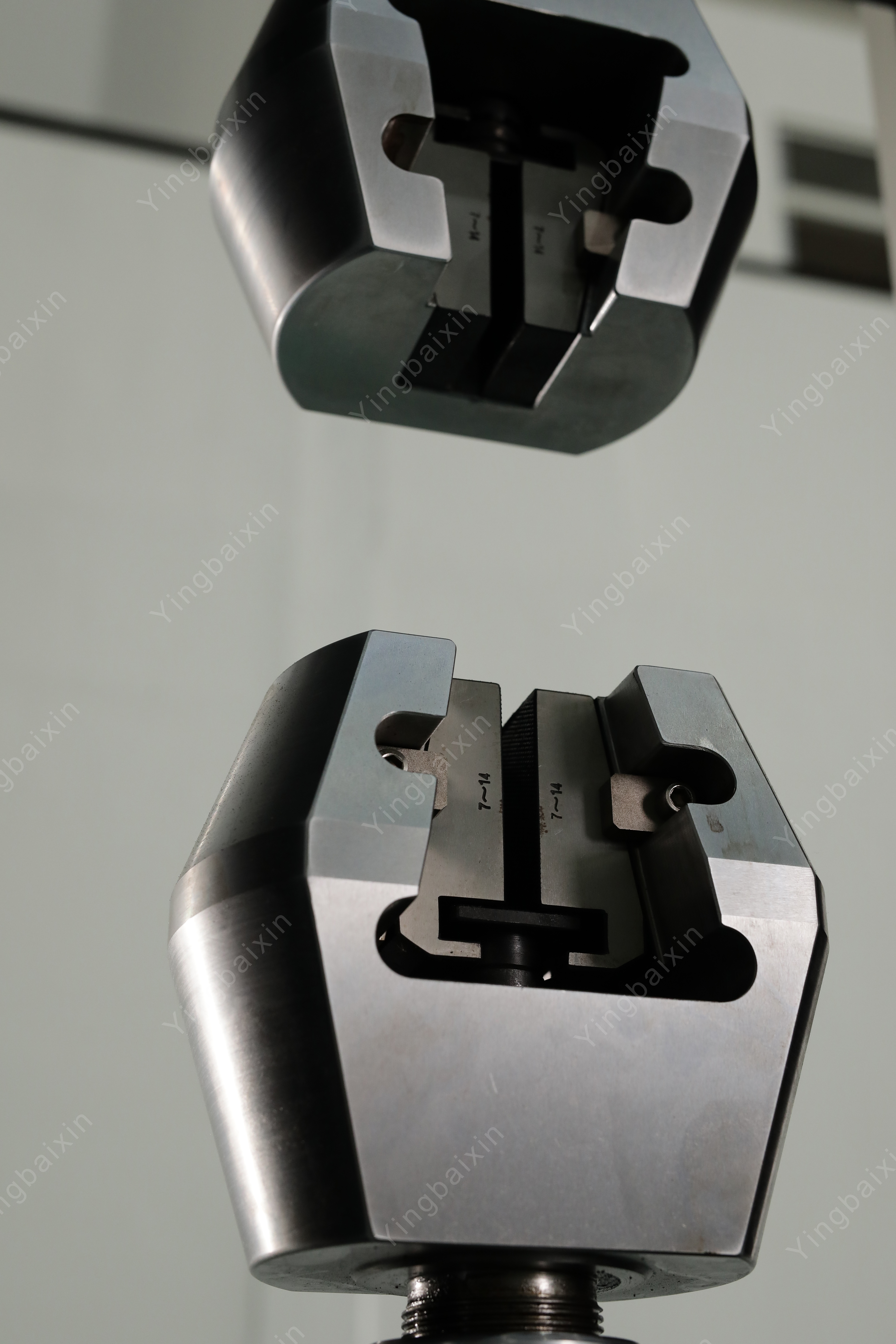 WDW-100B microcomputer controlled electronic universal testing machine