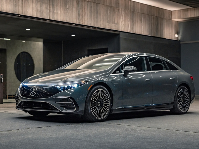 Mercedes Benz EQS
