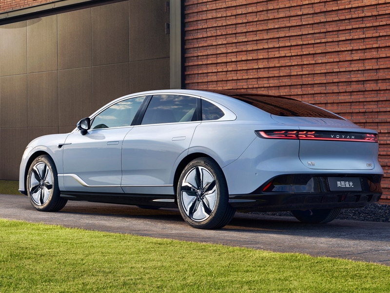 Voyah в погоне за светом