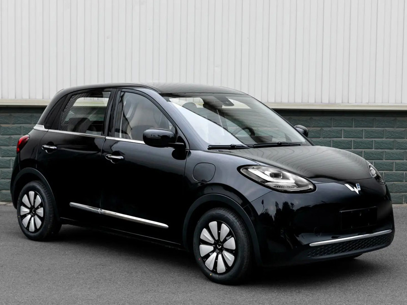 Пять бутылок Plus